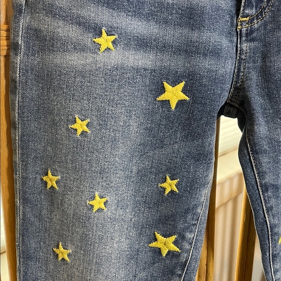 MM Vintage skinny yellow embroidered Blue Jeans with Yellow Star Accents - Picture 3 of 5